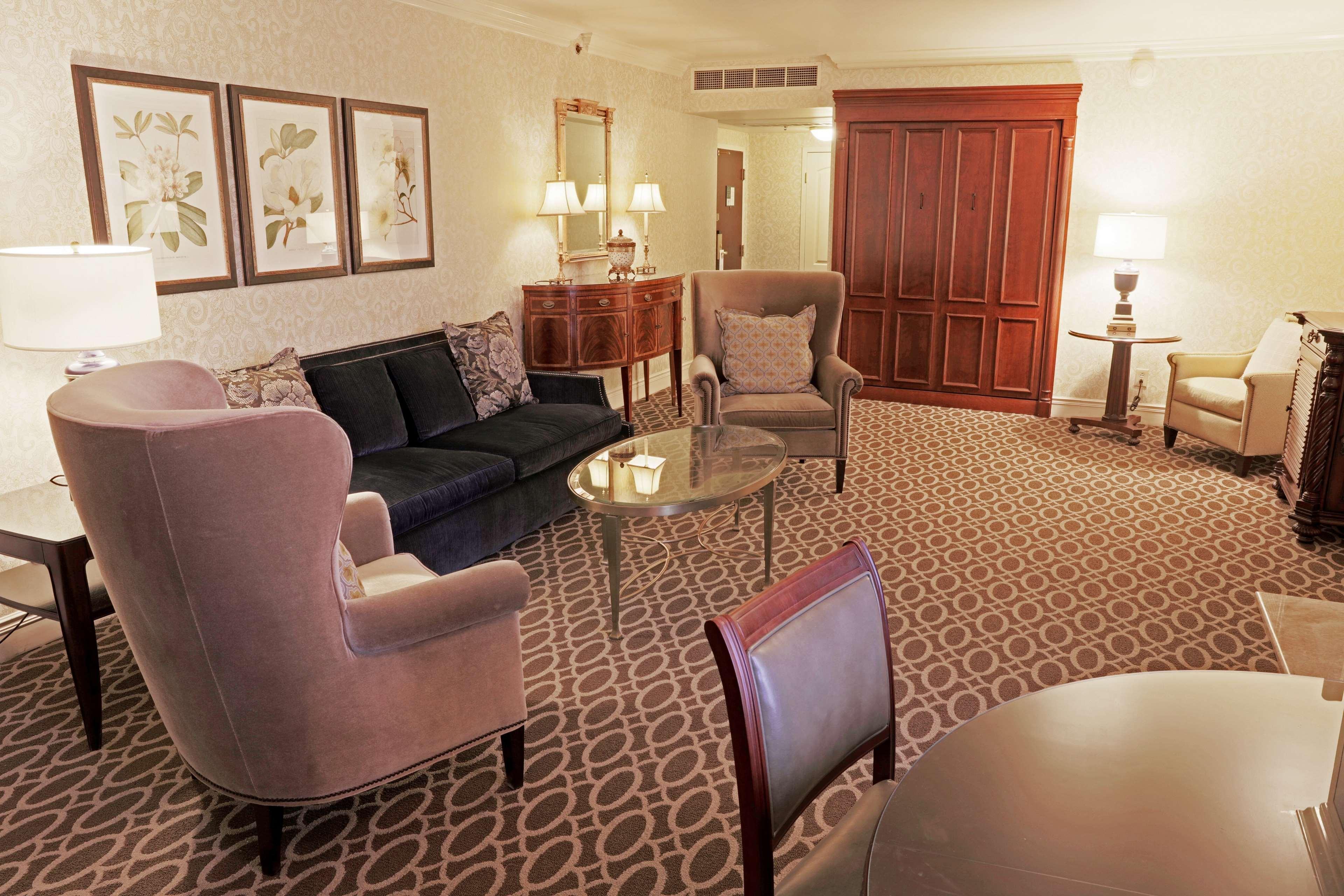 Hotel Roanoke & Conference Center, Curio Collection By Hilton Kültér fotó